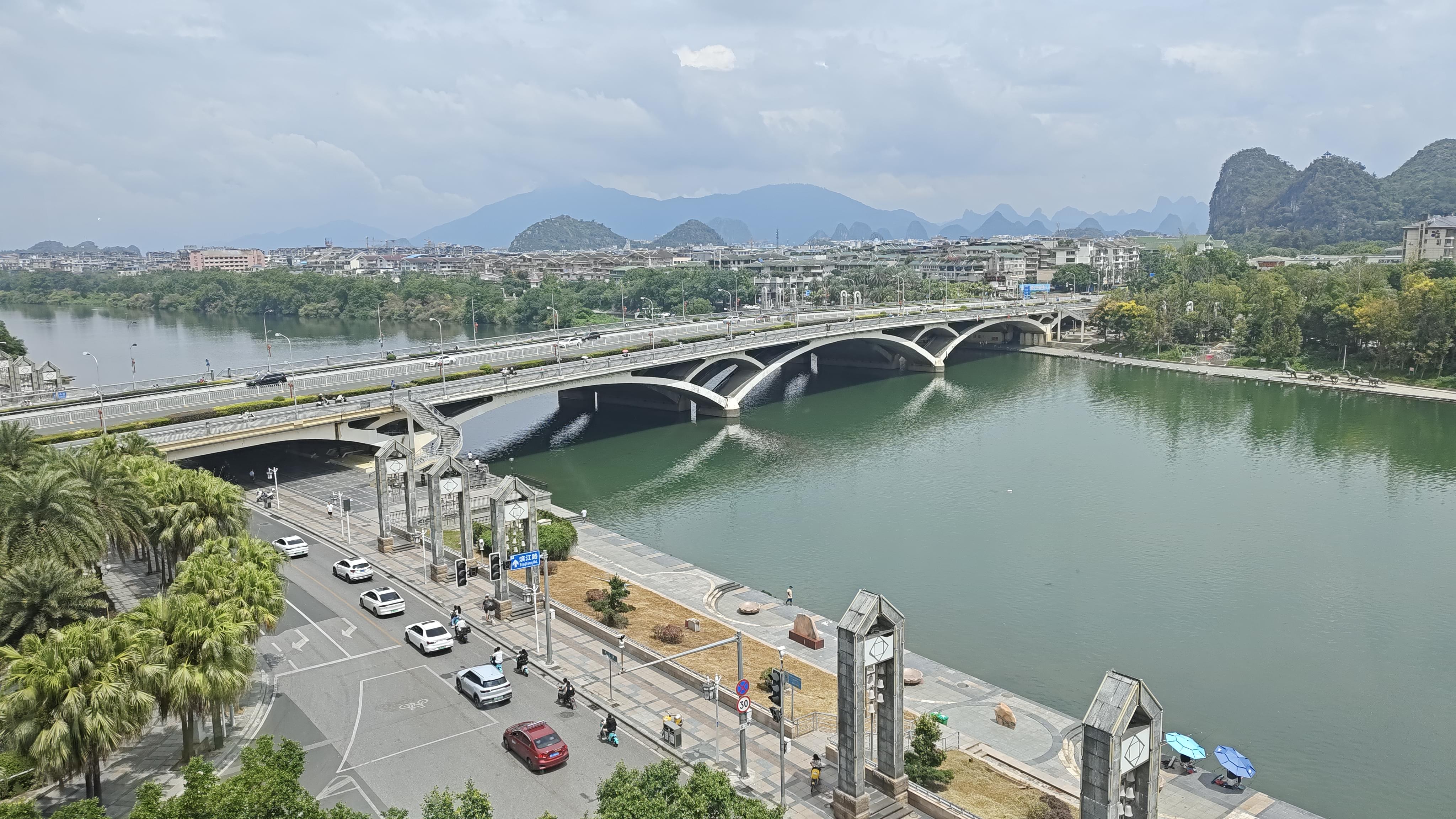 桂林解放桥全景